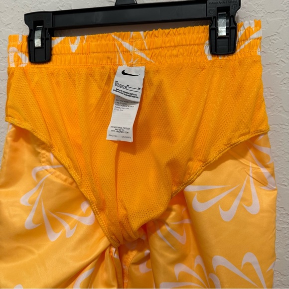 Nike Kid's Swim Volley Total Logo Swim Trunks Size M NWT - Picture 4 of 5